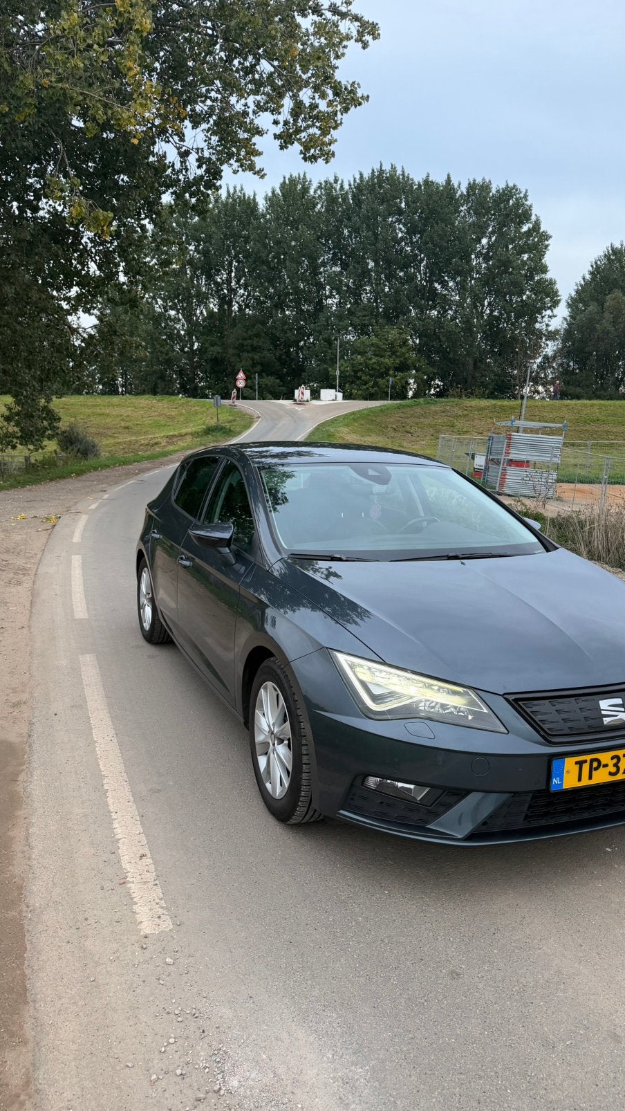 Seat Leon 1.0 Ecotsi Dsg-7 2018, Auto's, 40 €/maand, Lane Keeping Assist, Leon, 610 kg