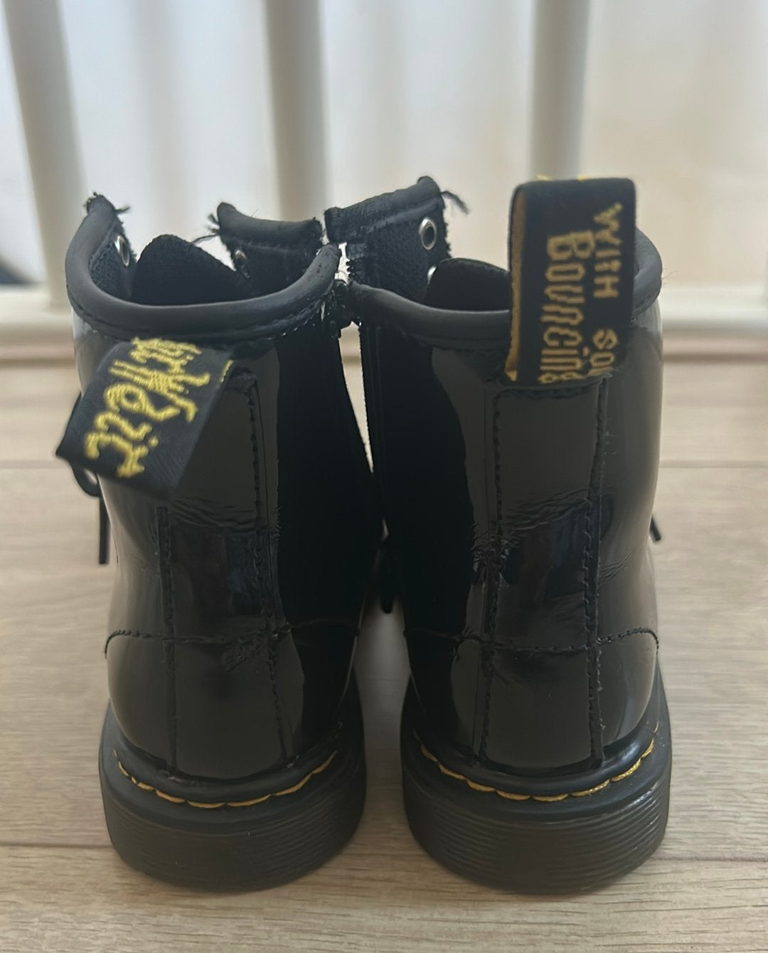 Zgan Dr Martens zwarte lak laarsjes maat 25, Kinderen en Baby's, Ophalen of Verzenden, Zo goed als nieuw, Meisje, Laarzen