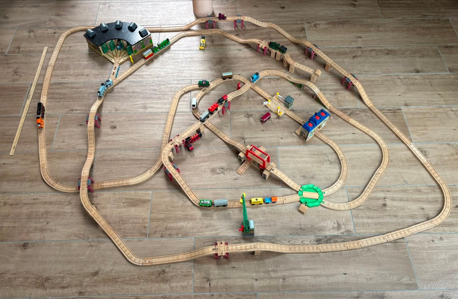 Houten treinbaan set - Thomas de Trein / veel accessoires, Ophalen, Gebruikt