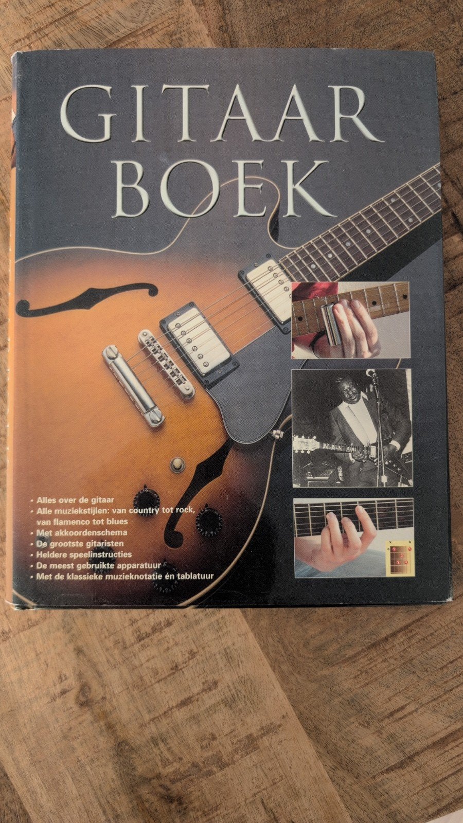 Gitaar Boek: Alles over gitaar, stijlen en technieken, Ophalen of Verzenden, Zo goed als nieuw, Instrument, Onbekend