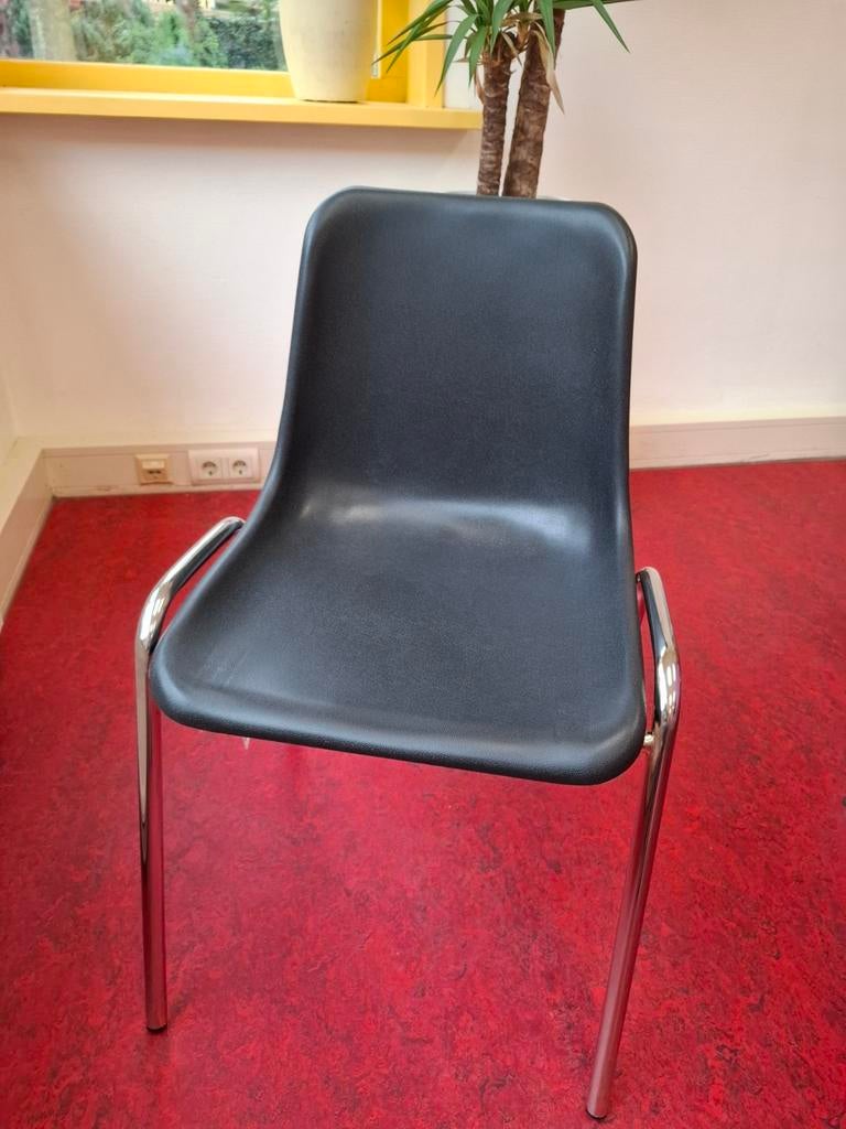 20 grijze kantine stoelen, nieuw, Huis en Inrichting, Stoelen, Ophalen of Verzenden, Nieuw, Grijs, Metaal