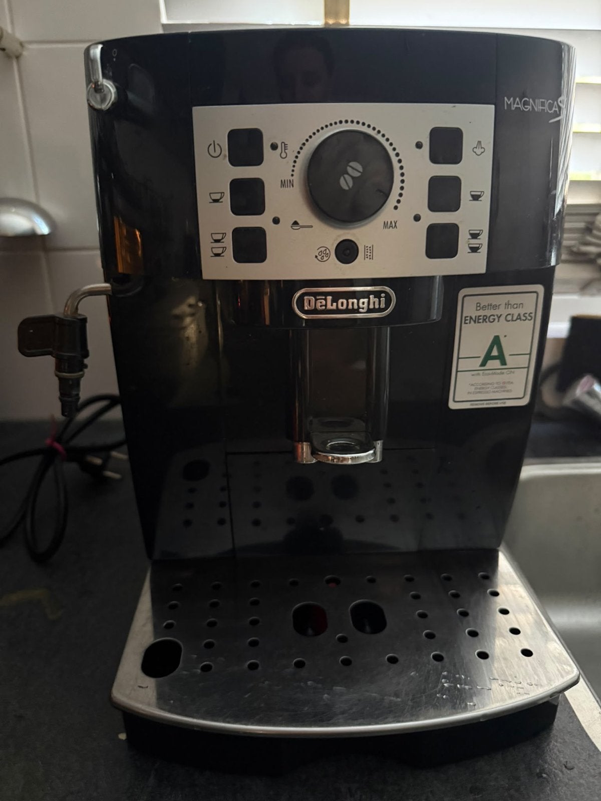 De'LonghMagnifica S ECAM 21.117.B volautomatische espresso, Ophalen, Afneembaar waterreservoir, Gebruikt, Espresso apparaat