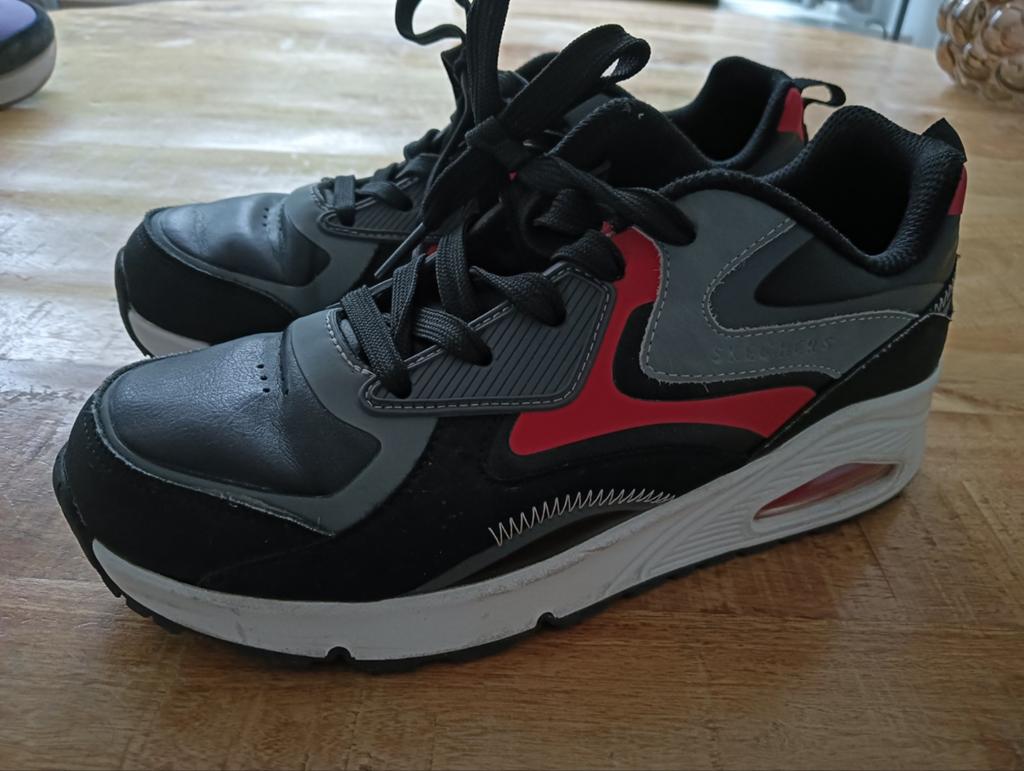 Skechers maat 37, Kleding | Dames, Schoenen, Ophalen, Skechers, Zwart, Sneakers of Gympen