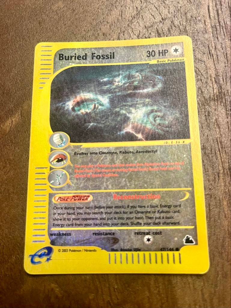 Buried Fossil 47/144 Skyridge Reverse Holo Pokémonkaart, Ophalen of Verzenden, Losse kaart, Foil