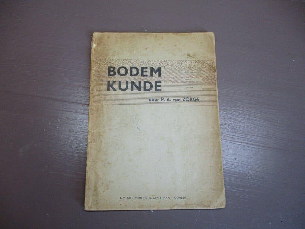 Bodemkunde voor Lager Landbouwonderwijs, P.A. van Zorge, Ophalen of Verzenden, Gelezen