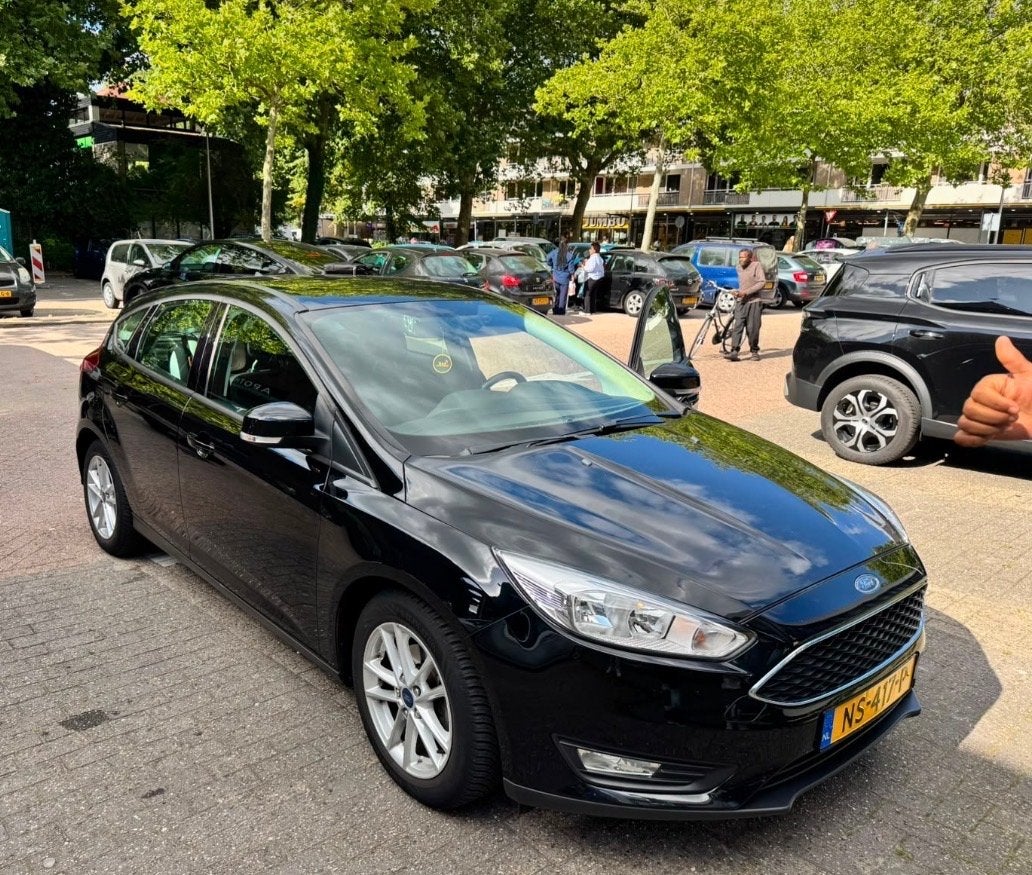 Ford Focus 1.0 Ecoboost 92KW 5D 2017 Zwart, Auto's, Ford, 125 pk, Zwart, Origineel Nederlands, 1200 kg