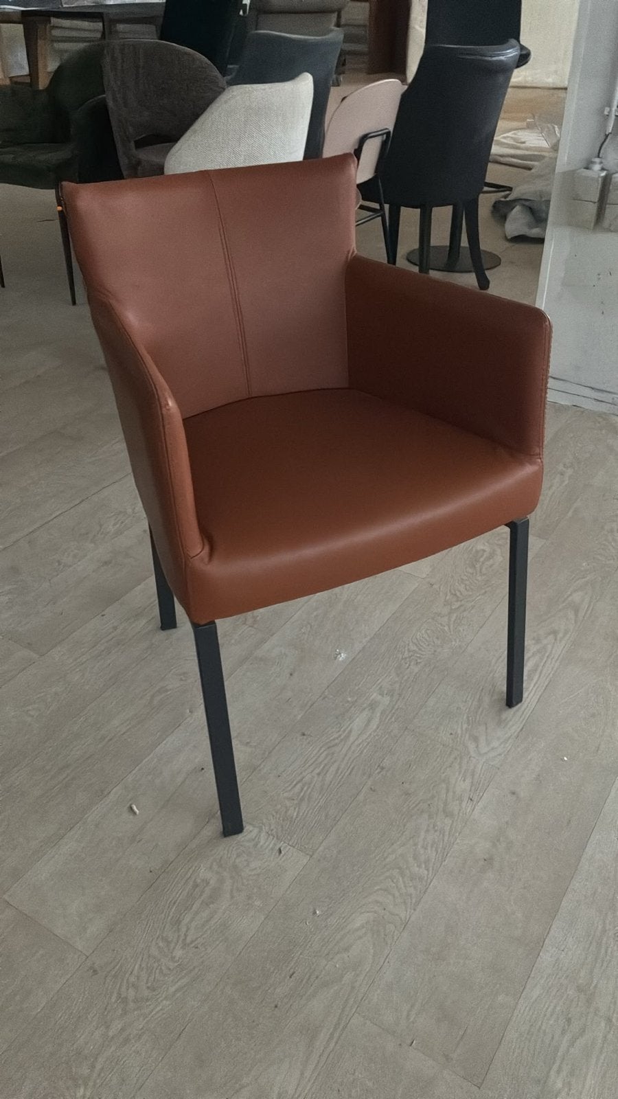 Cognac Leren Eetkamerstoel / Armstoel - Moderne Luxe, Huis en Inrichting, Ophalen, Bruin, Leer, Zo goed als nieuw