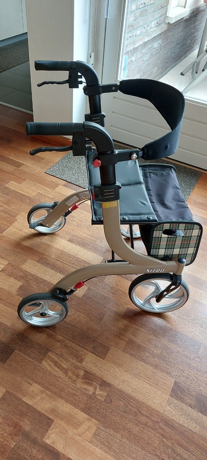 Rollator merk nitro maat S, Ophalen, Gebruikt