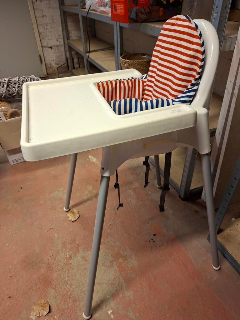 Ikea kinderstoel met stoelverkleiner, Ophalen, Stoel(en)