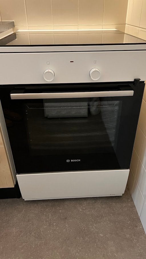 Bosch Vrijstaand Inductie Fornuis met Oven ZGAN, Witgoed en Apparatuur, Fornuizen, Ophalen, Hete lucht, 4 kookzones, Zo goed als nieuw