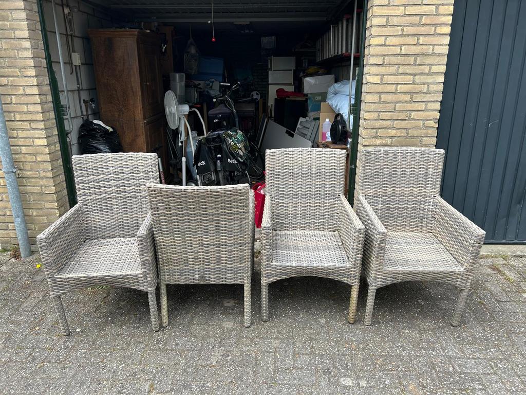 Tuintafel stoelen met kussens van 4 season outdoor, Ophalen, Zo goed als nieuw, Wicker