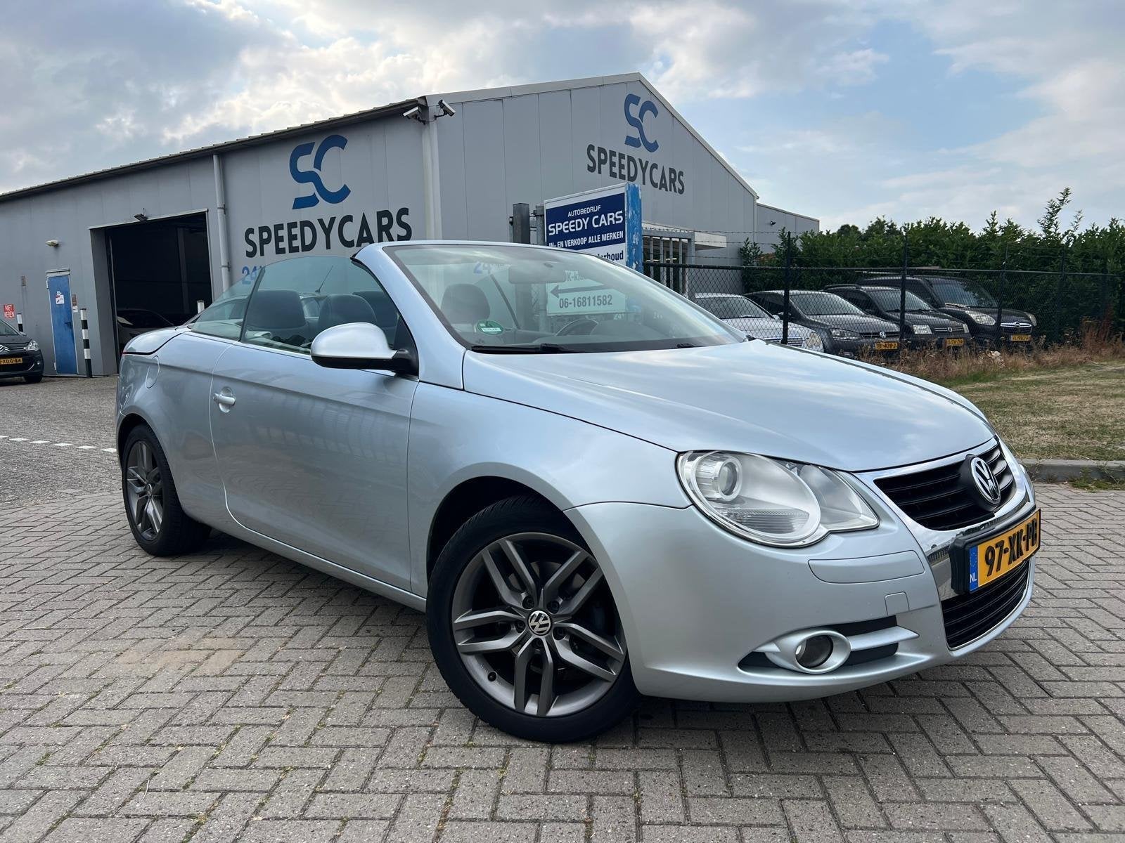 Volkswagen Eos 2.0-16v FSI Cabrio Airco Cruise Leer, Voorwielaandrijving, Gebruikt, Zwart, 4 cilinders