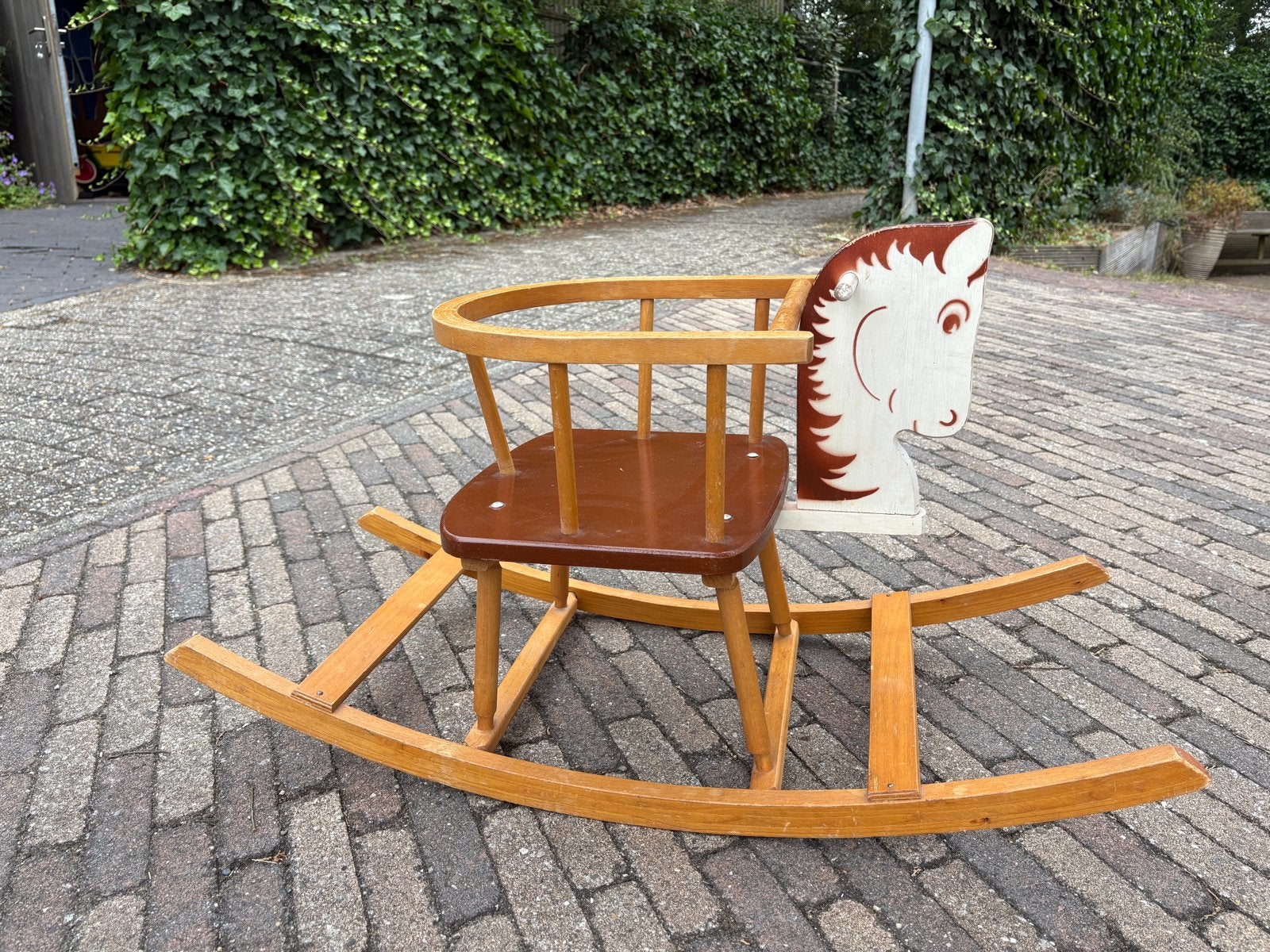 Vintage houten hobbelpaard met stoel, Ophalen, Gebruikt