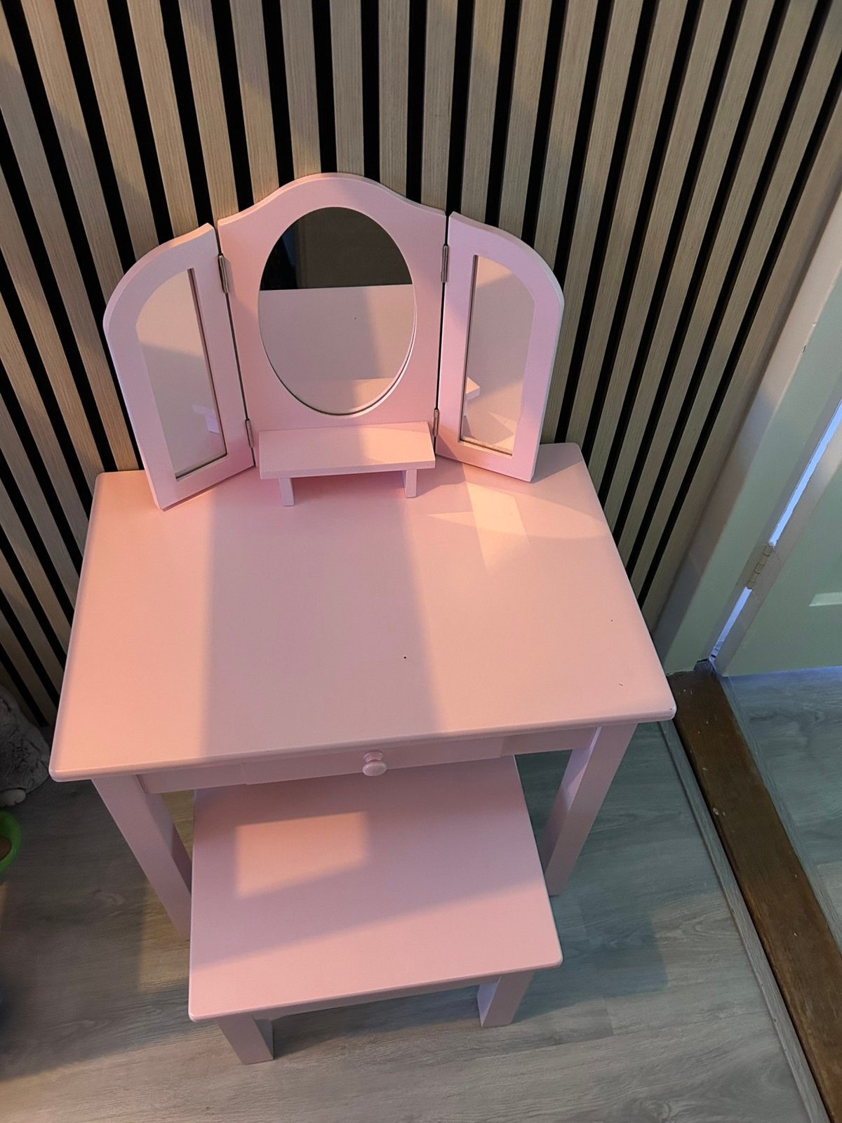 Make-up tafel roze, Ophalen, Zo goed als nieuw, 50 tot 100 cm, Minder dan 100 cm