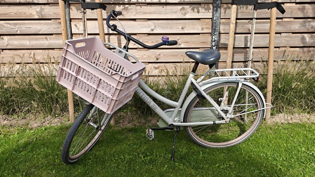Cortina U4 - Meisjesfiets - 24 inch – grijs/roze, met krat, Ophalen, Terugtraprem, Versnellingen, Cortina