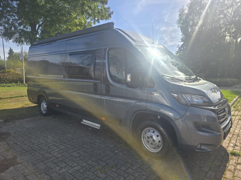 Sunlight Cliff 640 CVE met lengtebedden, Buscamper of Camperbus, Sunlight, Ringverwarming, Fiat