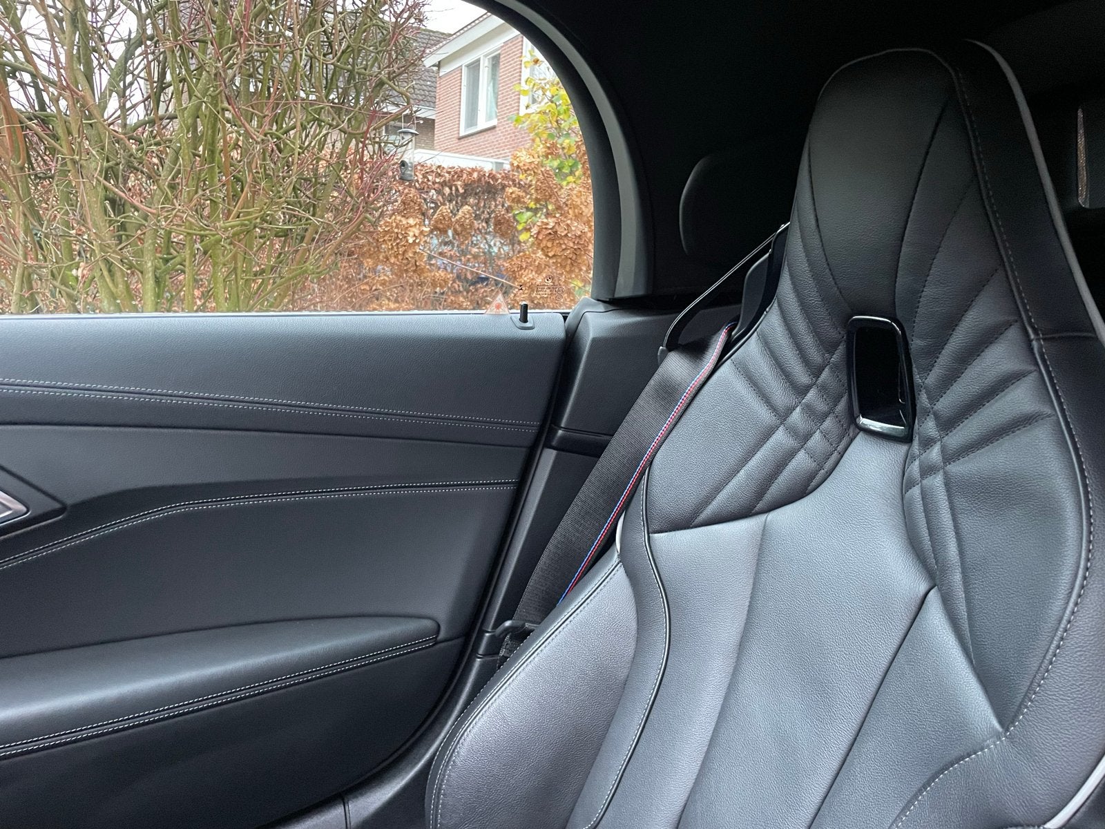 Foto 14 van BMW Z4 M40i 340pk Aut 2021 Zwart. Alle opties! Zilvereff dak