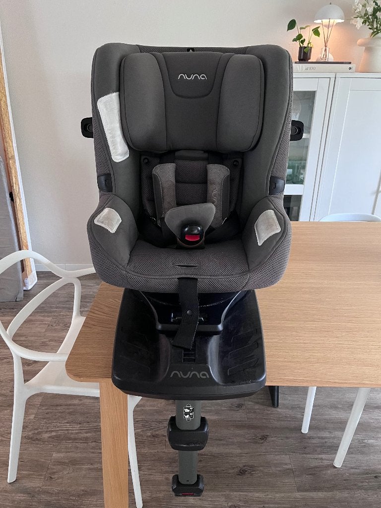 Nuna Prym autostoel geschikt voor 40cm tot 105cm, Kinderen en Baby's, Autostoeltjes, Verstelbare rugleuning, Zo goed als nieuw