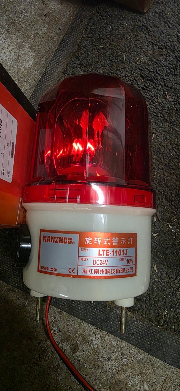 Nieuwe 24Volt Rode zwaailamp - Nanzhou LTE-1101, Ophalen of Verzenden, Nieuw