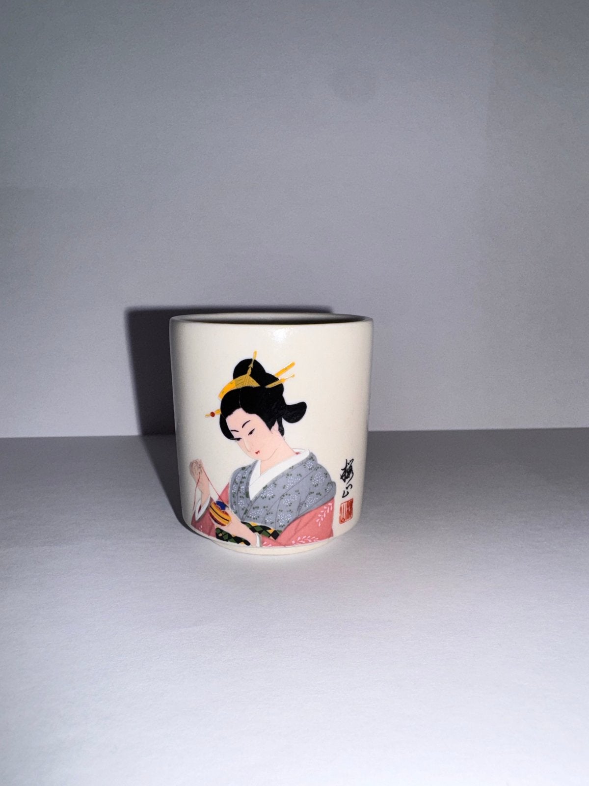 Vintage Japans Sake Kopje met Geisha Afbeelding, Ophalen