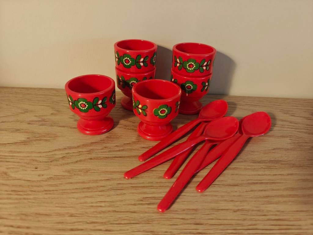 Vintage EMSA eierdopjes met lepeltjes - Rood, bloemmotief, Ophalen, Overige typen, Kunststof, Nieuw