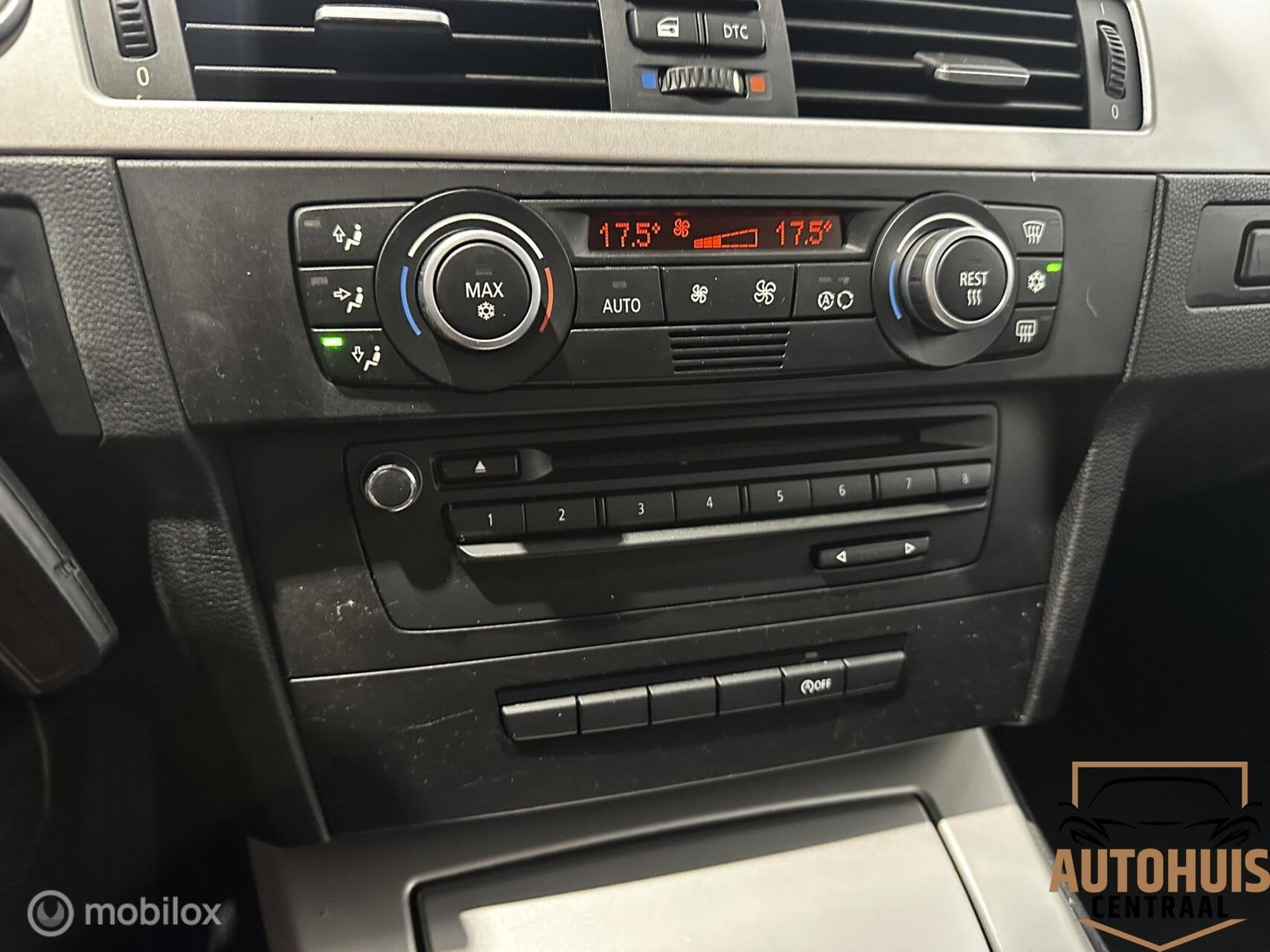 Foto 16 van BMW 3-serie Touring 318i Business Line*NwAPK*Trekhaak*Navi