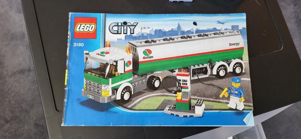 Lego City 3180 Vrachtwagen Octan met benzinepomp, Lego, Ophalen of Verzenden, Compleet, Complete set