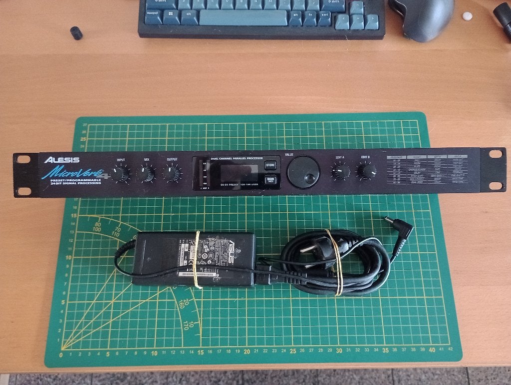 ALESIS MicroVerb 4, Muziek en Instrumenten, Ophalen of Verzenden, Zo goed als nieuw, Delay of Echo