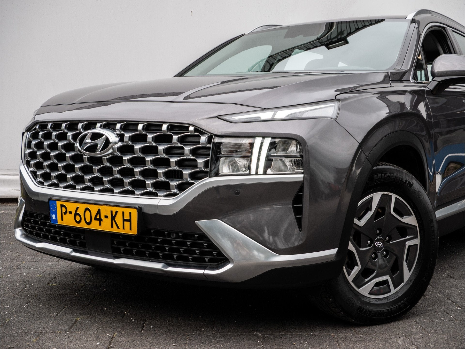 Hyundai Santa Fe 1.6 T-GDI HEV Comfort Trekhaak/ Leer/ Navig, Auto's, Hyundai, Santa Fe, Gebruikt, 4 cilinders, Met garantie (alle)