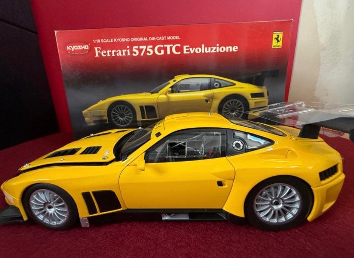 Kyosho Ferrari 575 GTC Evoluzione 1:18 Diecast Model, Ophalen of Verzenden, Zo goed als nieuw, Auto, Kyosho