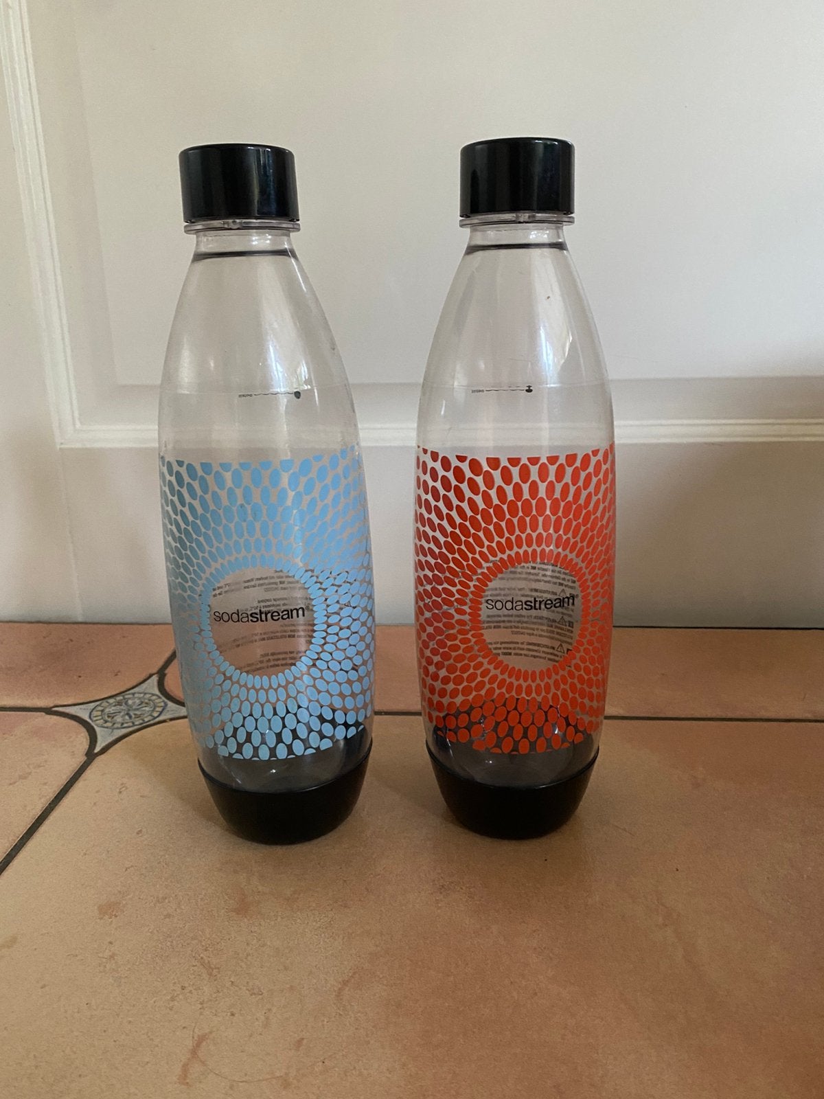 Nette Sodastream flessen te koop, Witgoed en Apparatuur, Bruiswatermachines, Ophalen, Zo goed als nieuw