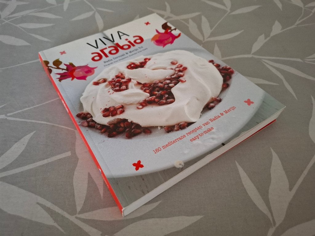 VIVA ARABIA - 160 mediterrane recepten - Nadia & Merijn, Ophalen of Verzenden, Gelezen, Midden-Oosten en Marokko