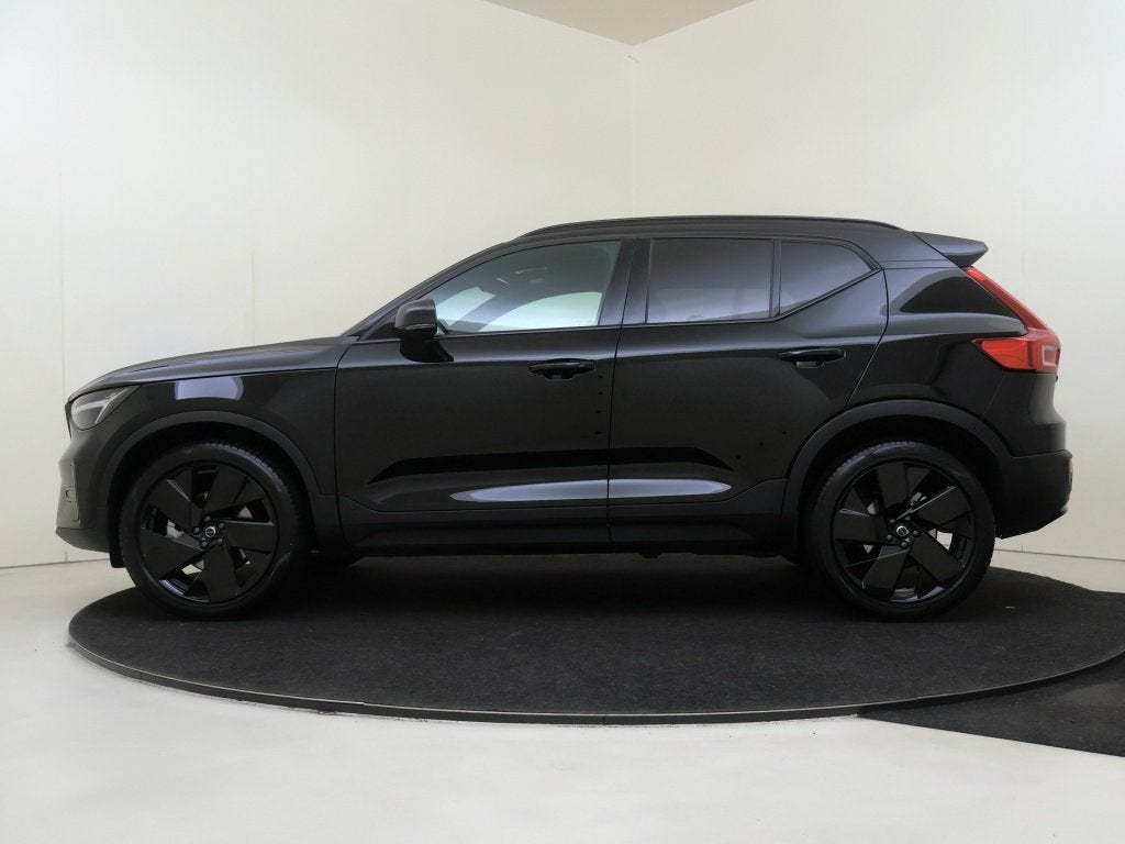 Volvo XC40 B4 Plus Black Edition | Panoramadak | Trekhaak |, Auto's, Volvo, Gebruikt, 4 cilinders, Zwart, Origineel Nederlands