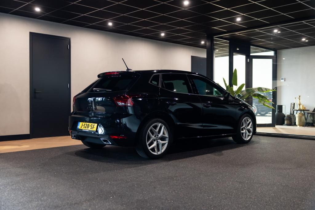 SEAT Ibiza 1.0 TSI FR BnsInt. | Carplay | Camera (bj 2020), Keurmerk '100% Onderhouden', 12 maanden, Stof, 95 pk
