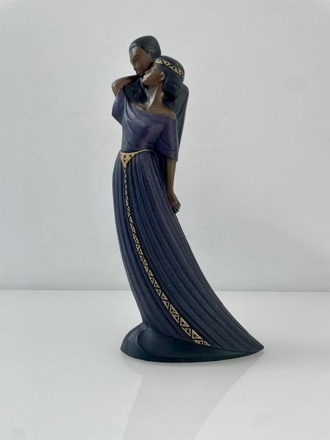Enesco Mahogany Princess The Embrace 1994, Groep mensen, Gemerkt, Art deco, Ophalen of Verzenden