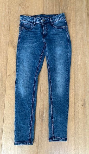 Mooie jeans JM maat 140-146, Broek, Jongen of Meisje, Ophalen of Verzenden, Zo goed als nieuw