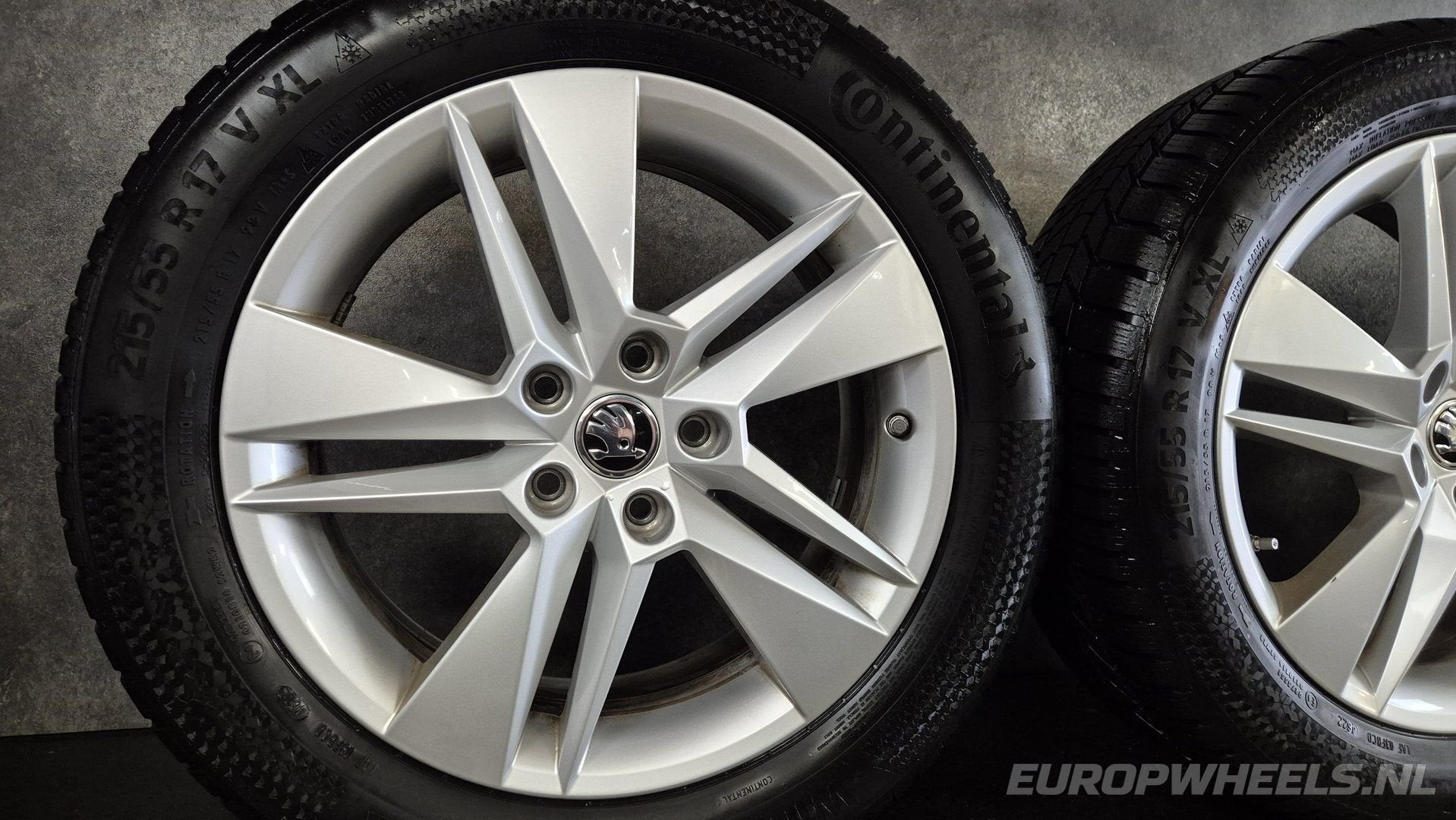 17 inch Skoda Superb 3V velgen winterbanden 215 55, -, -, Banden en Velgen, 17 inch