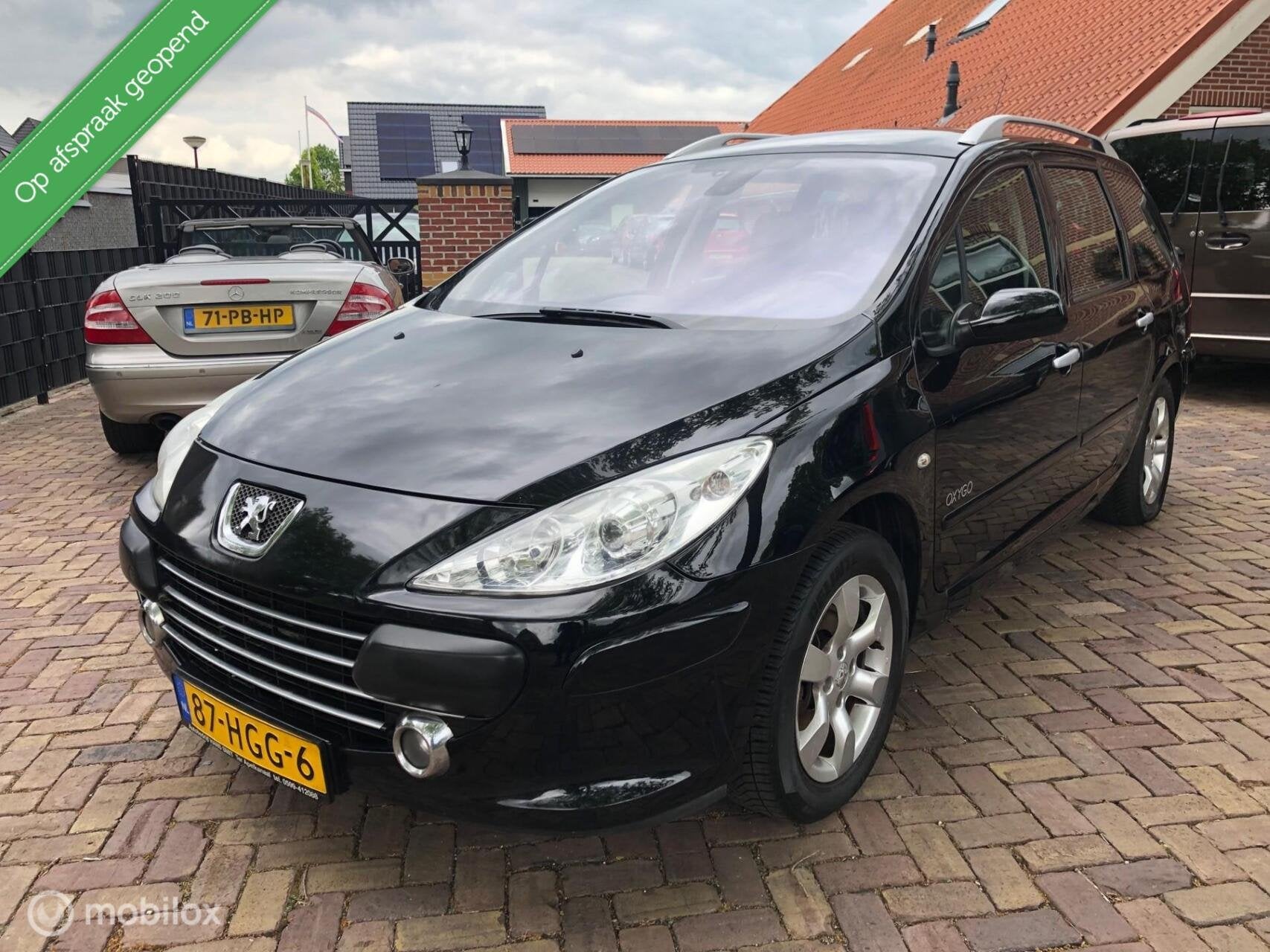 Peugeot 307 SW 2.0-16V Premium Nieuwe APK, 730 kg, Gebruikt, 4 cilinders, Zwart