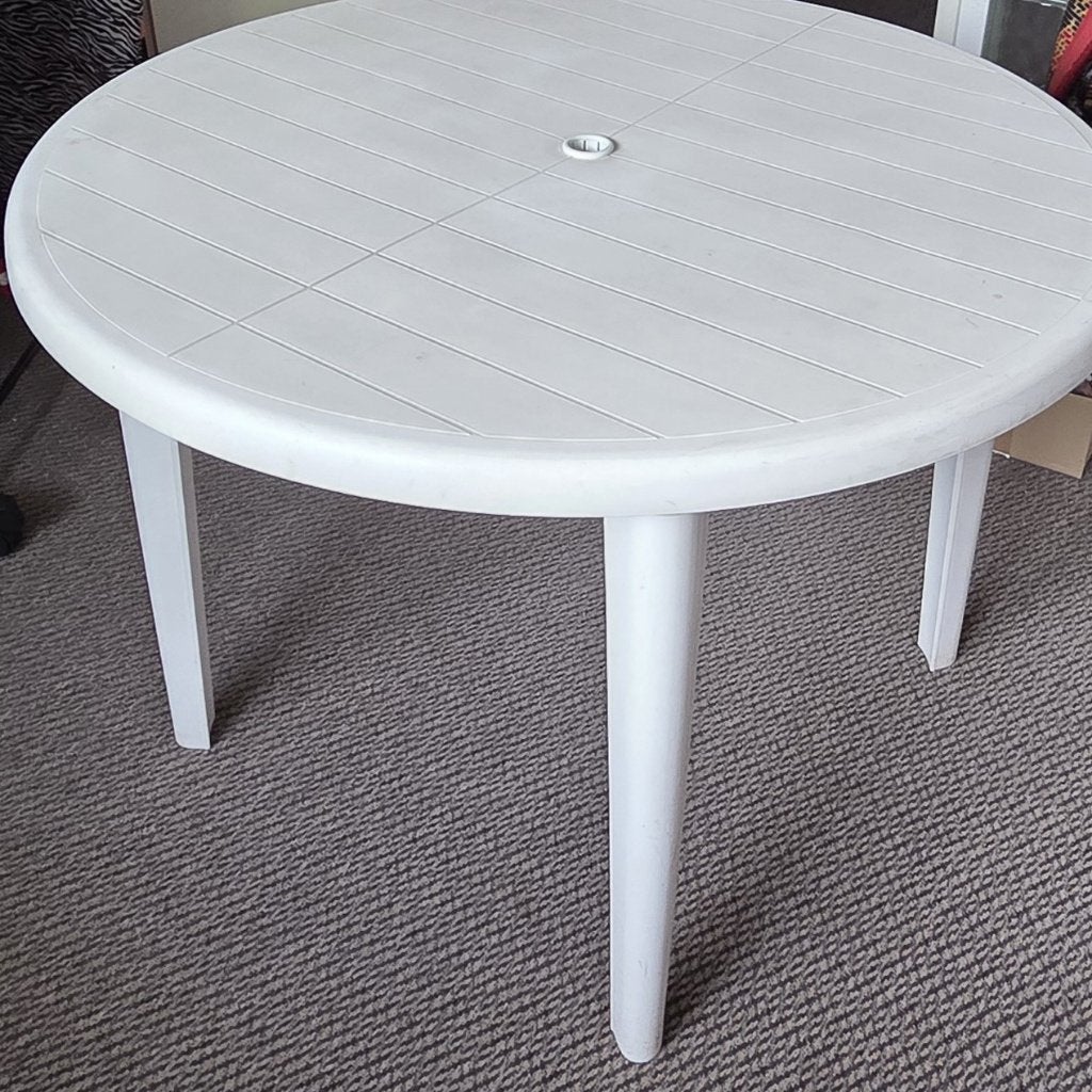 Witte TUINTAFEL, rond 0.95 cm., Ophalen, Zo goed als nieuw, Rond, Kunststof