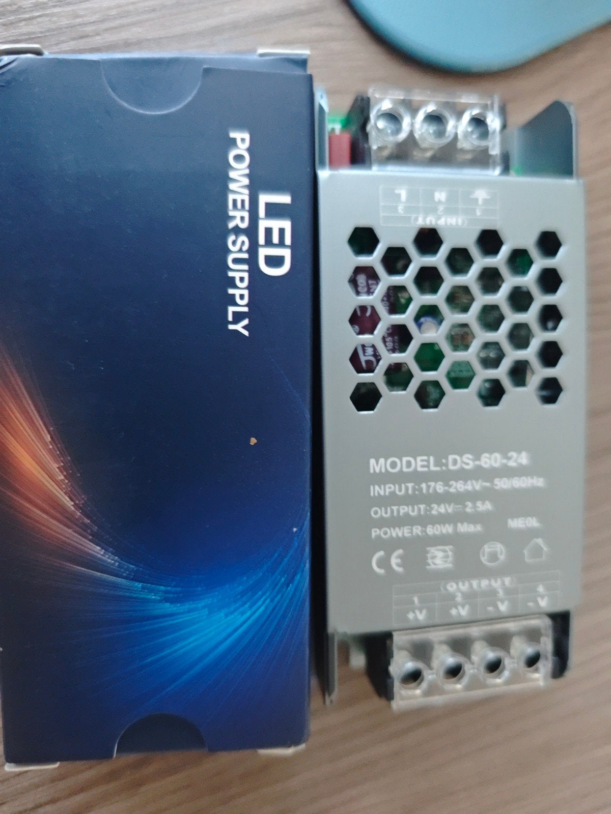 LED Transformator 24V 60W 176-264V naar DC 24V 2.5A, Ophalen of Verzenden, Overige typen