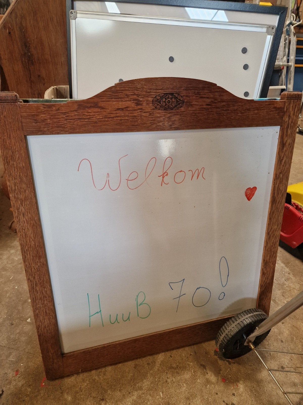 Whiteboard met houten omlijsting, Ophalen, Whiteboard
