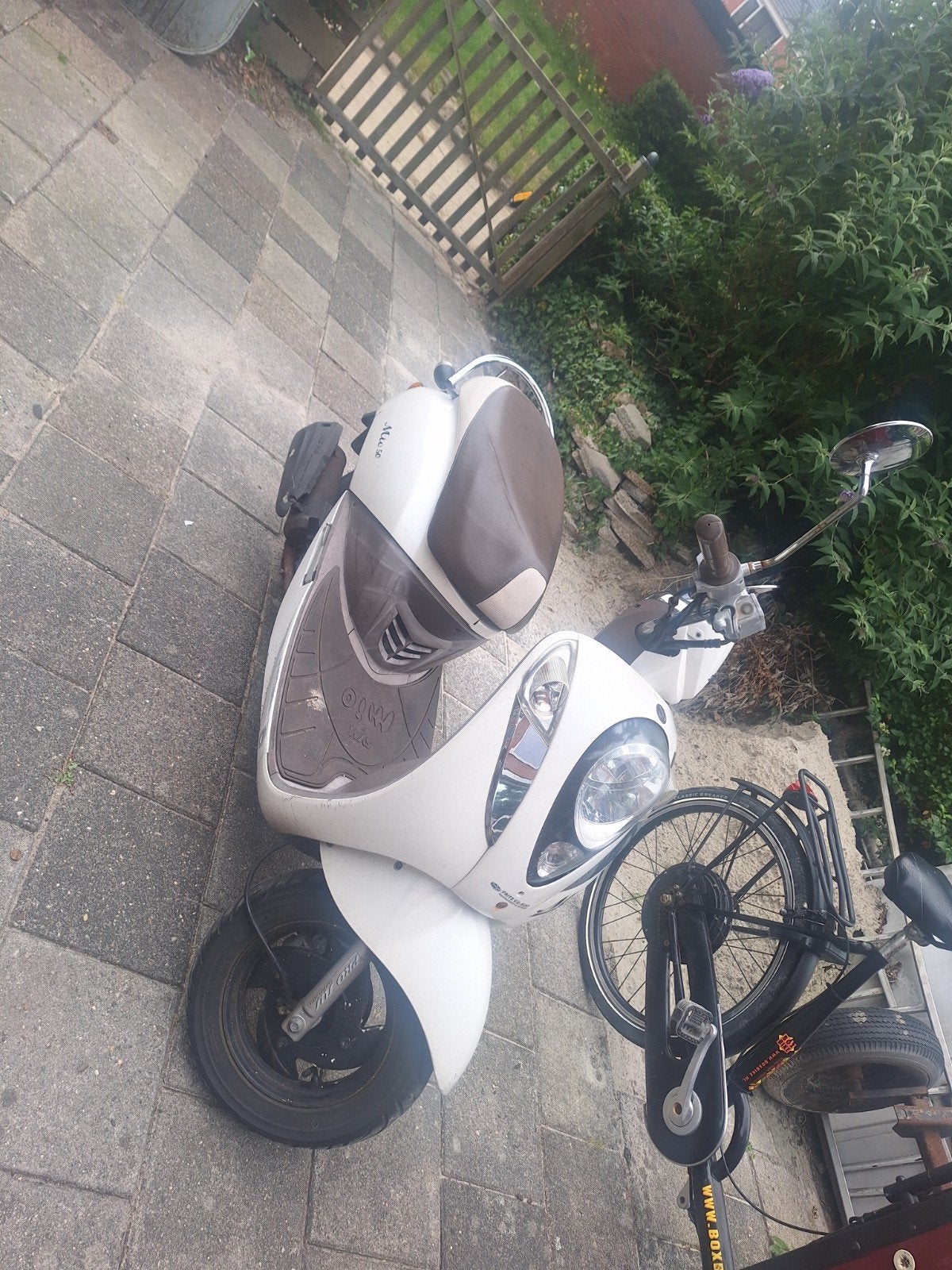 Sym mio te koop of te ruil, Ophalen, Benzine