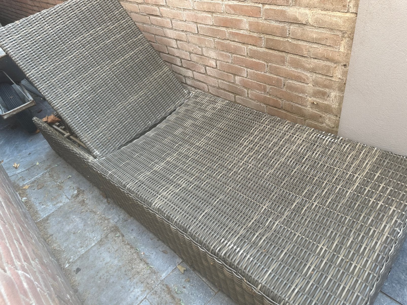 Wicker ligbed met kussen, Tuin en Terras, Ligbedden, Ophalen, Zo goed als nieuw, Wicker