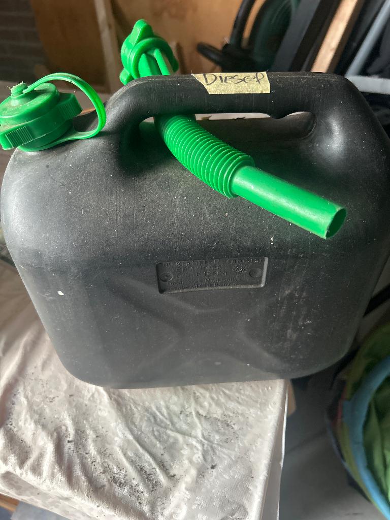 Jerrycan met diesel, Auto diversen, Overige Auto diversen, Ophalen