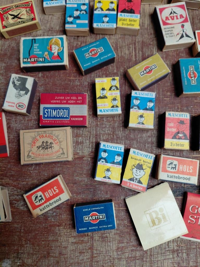 Vintage luciferdoosjes, ca 70 stuks, Ophalen of Verzenden, Divers, Onbekend@onbekend.com, Onbekend