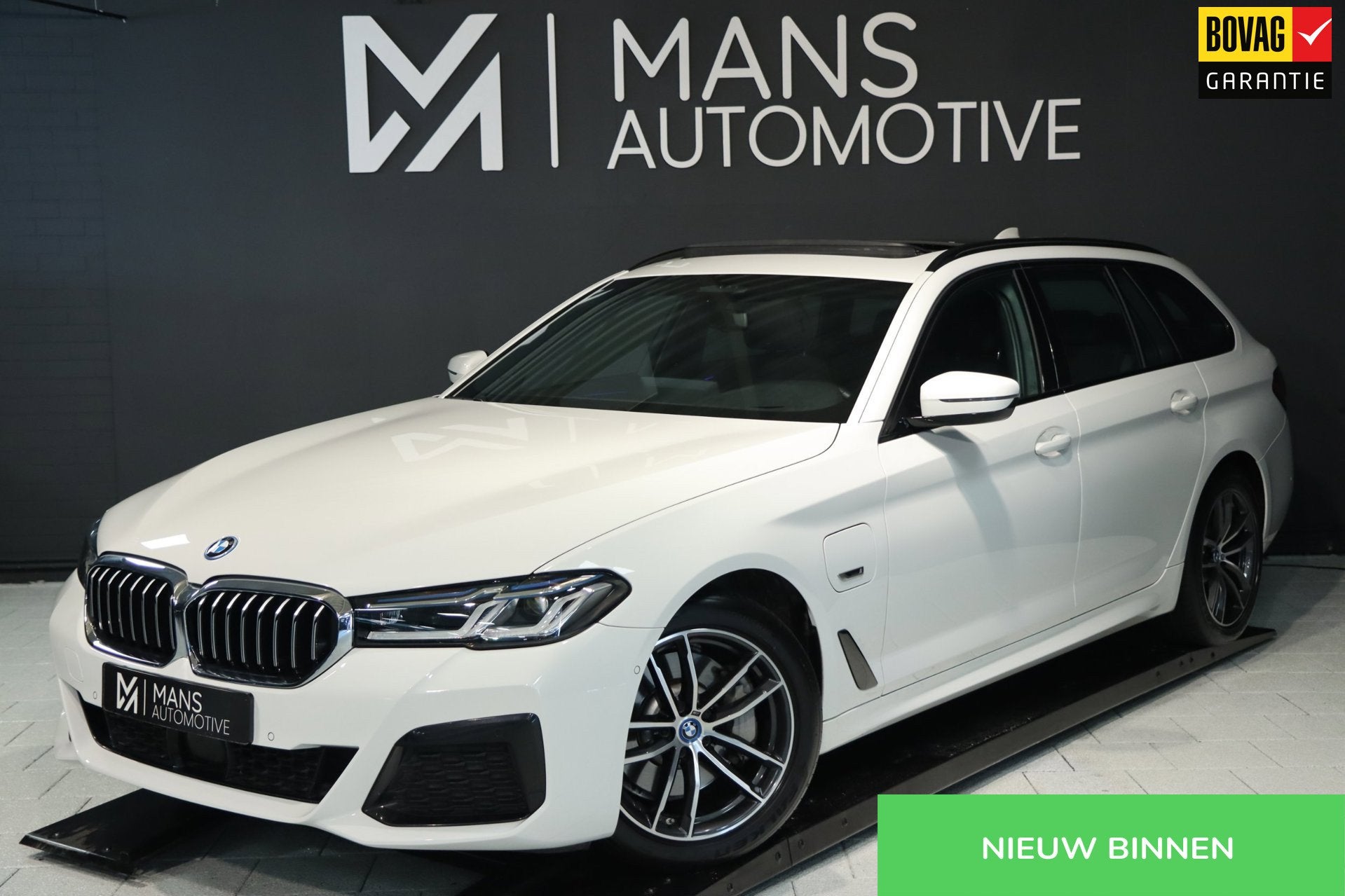 BMW 5-serie Touring 530e M Sport / PANO / LASER / HUD / ACC, Auto's, 1998 cc, Achterwielaandrijving, Gebruikt, 4 cilinders