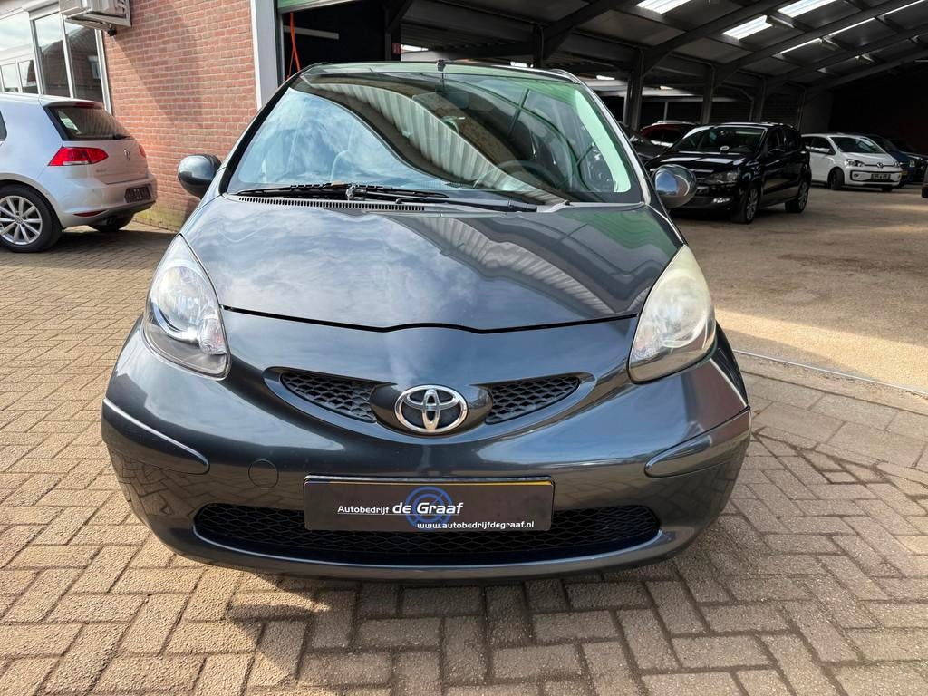 Toyota Aygo 1.0-12V +, Auto's, Voorwielaandrijving, Gebruikt, 4 stoelen, 68 pk