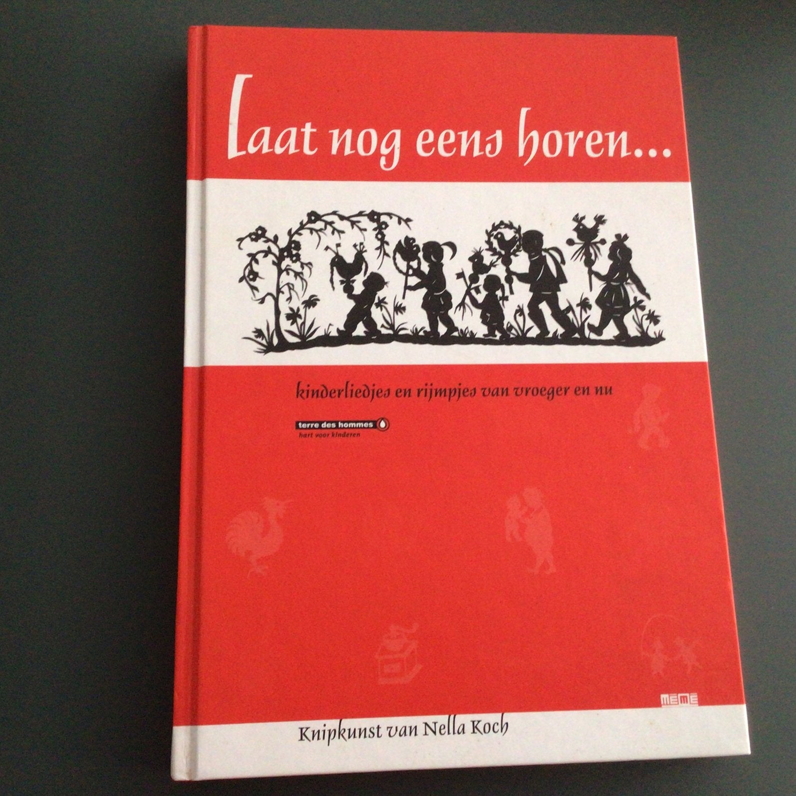Laat nog eens horen ... met knipkunst van Nella Koch, Ophalen of Verzenden, Zo goed als nieuw, Noor Koch
