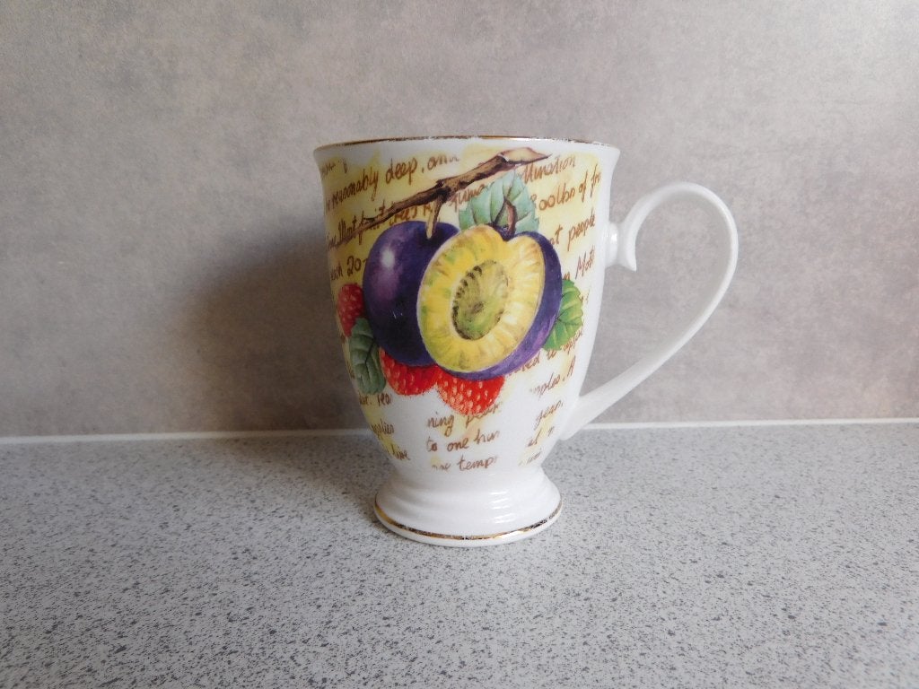 Mok Fine Bone China Parchmant Fruit Royal Crafton, Overige merken, Klassiek, Zo goed als nieuw, Porselein