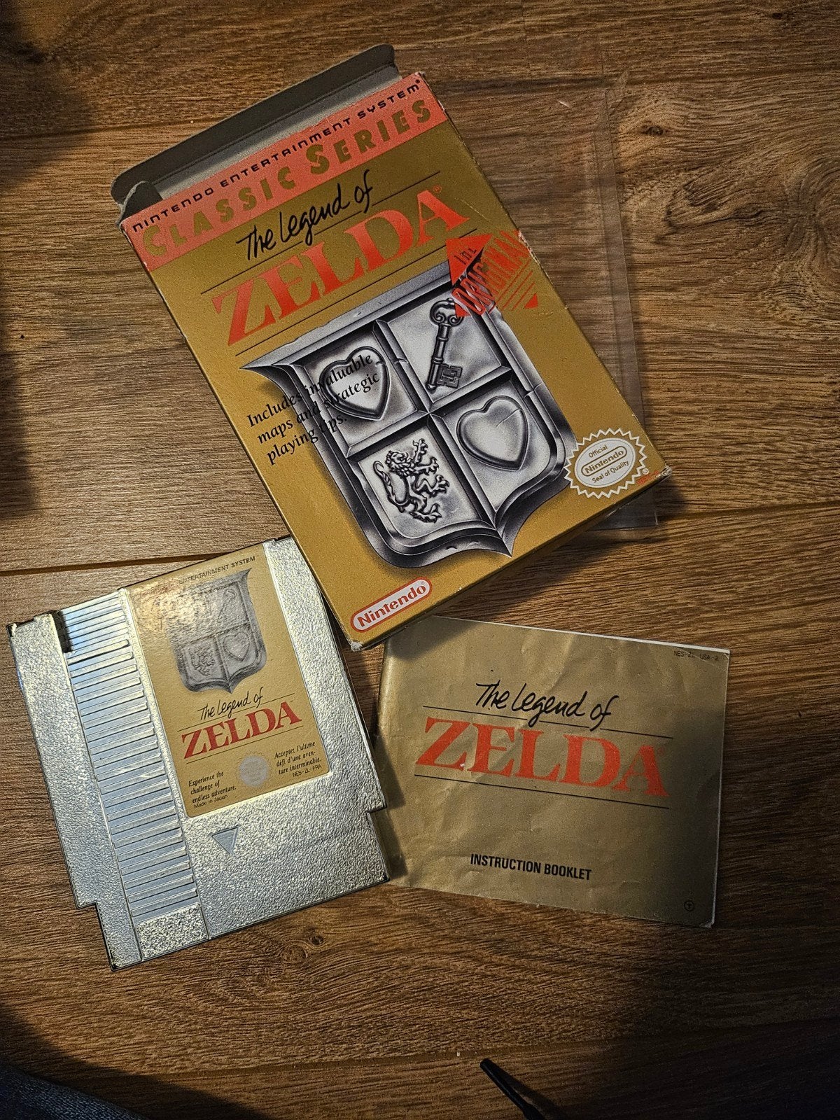 Legend of Zelda gold cartridge met booklet, Spelcomputers en Games, Games | Nintendo NES, Avontuur en Actie, 1 speler, Ophalen of Verzenden